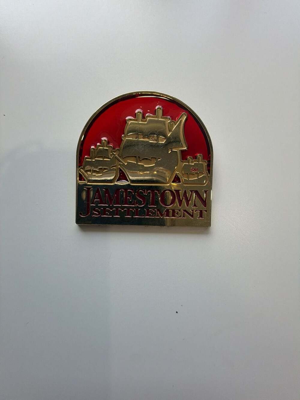 Jamestown Settlement Souvenir Magnet Gold Tone Red Enamel Ships